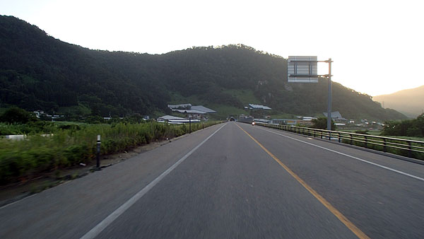 とにかく走り続けます